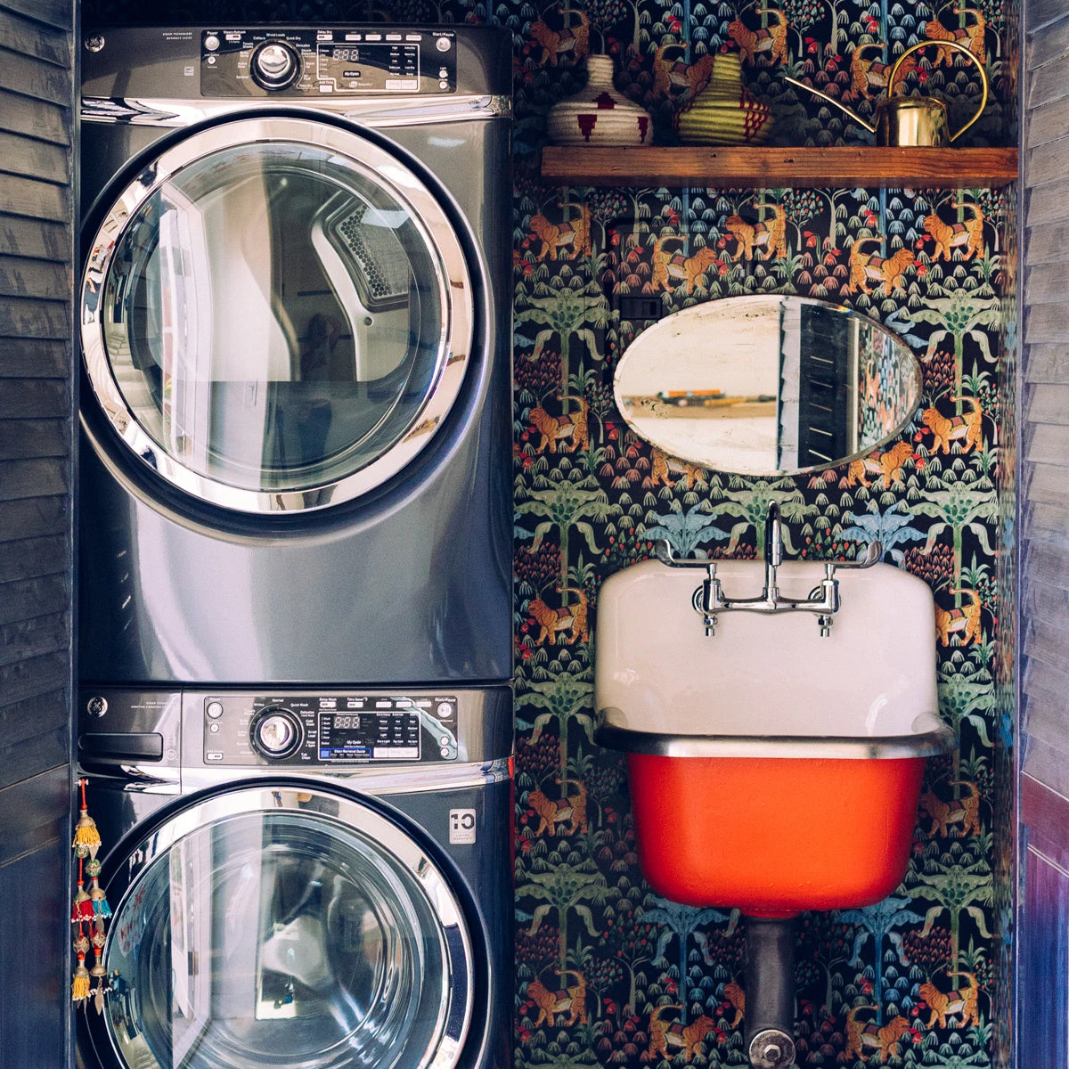 Jungalow® Tigris Wallpaper In Onyx By Justina Blakeney® - Sure Strip 4 Jungalow® Tigris Wallpaper In Onyx By Justina Blakeney® - Sure Strip