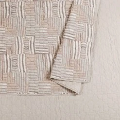 Peking All Décor Abrazo Quilt Set By Jungalow® 15 Peking All Décor Abrazo Quilt Set By Jungalow®