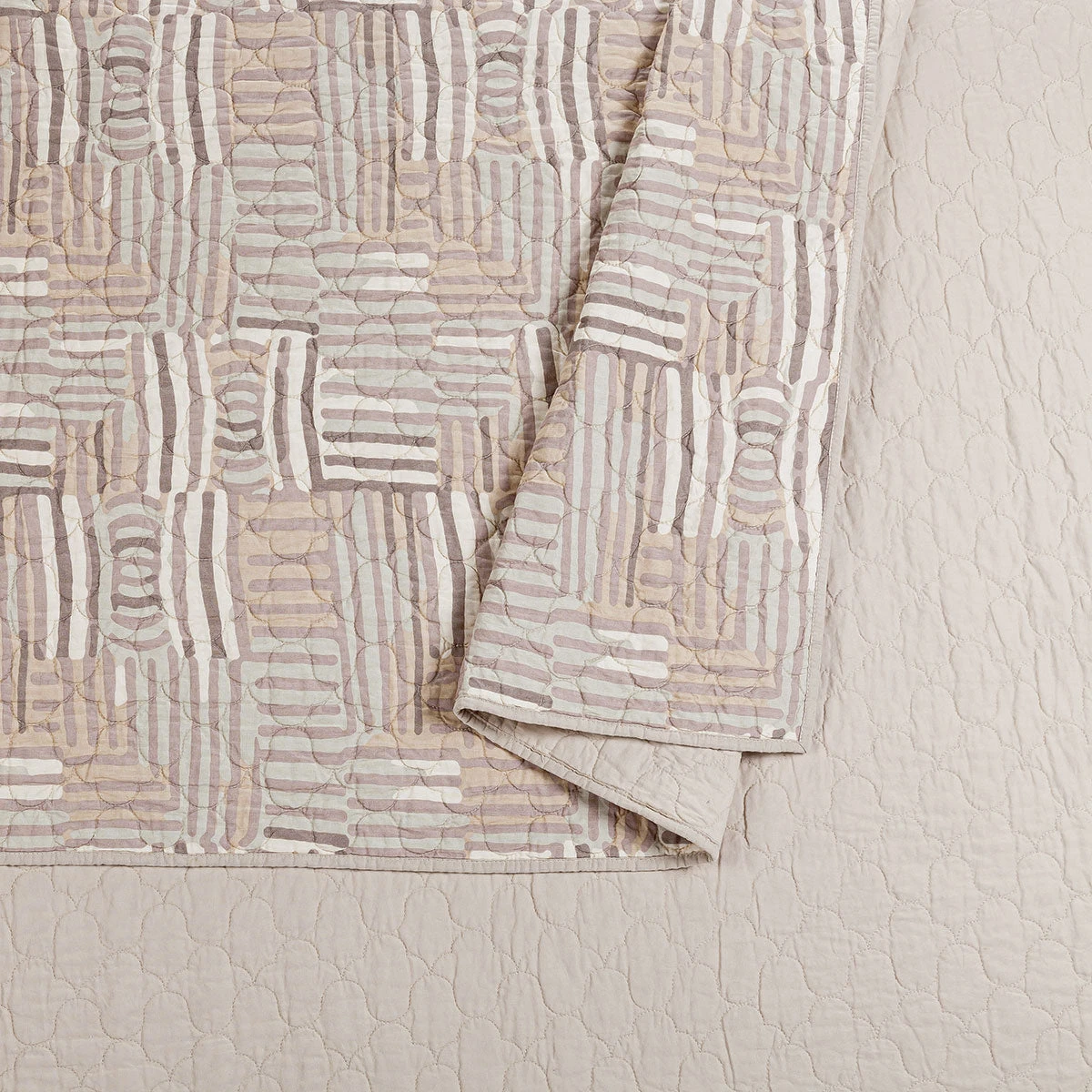 Peking All Décor Abrazo Quilt Set By Jungalow® 7 Peking All Décor Abrazo Quilt Set By Jungalow®