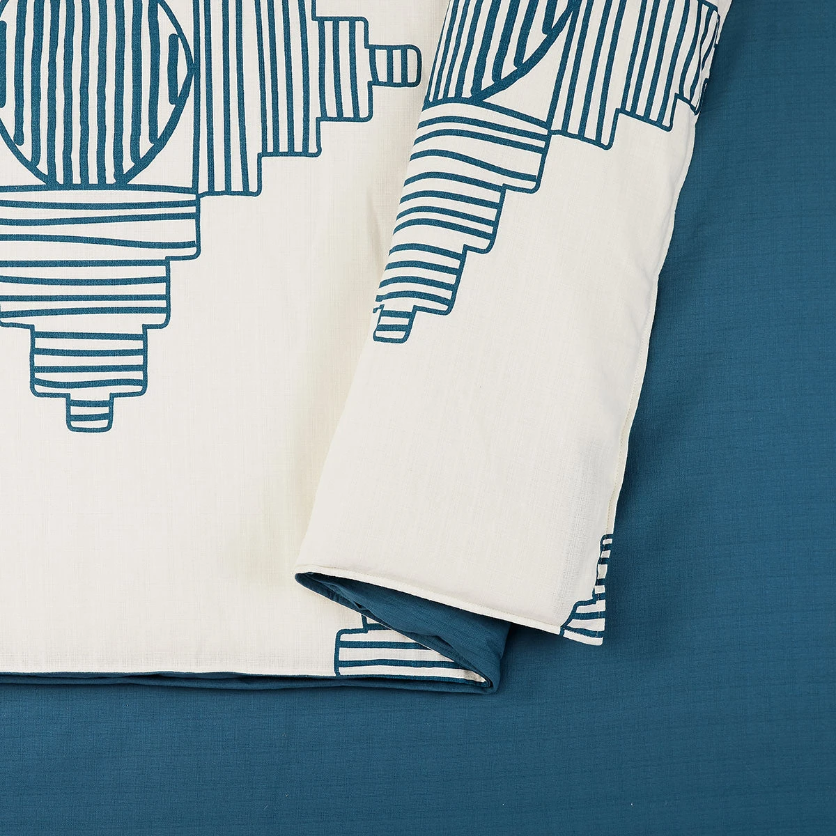 Peking All Dance Duvet Cover Set By Jungalow® 3 Peking All Dance Duvet Cover Set By Jungalow®