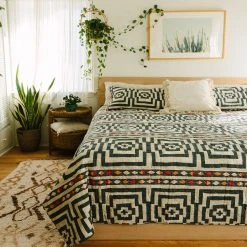 Peking Hypnotic Quilt Set By Jungalow®