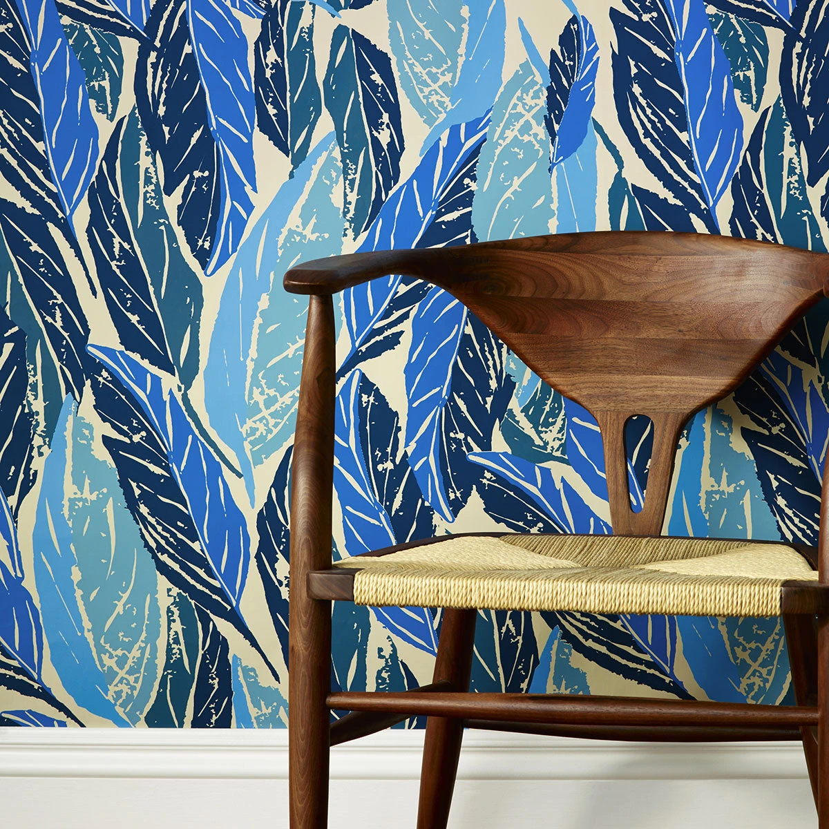 Jungalow Nana Wallpaper In Blue By Justina Blakeney® 6 Jungalow Nana Wallpaper In Blue By Justina Blakeney®